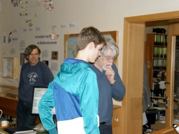 Vollrath, Jordy and Bernd discussing Red Sea Scaphopoda